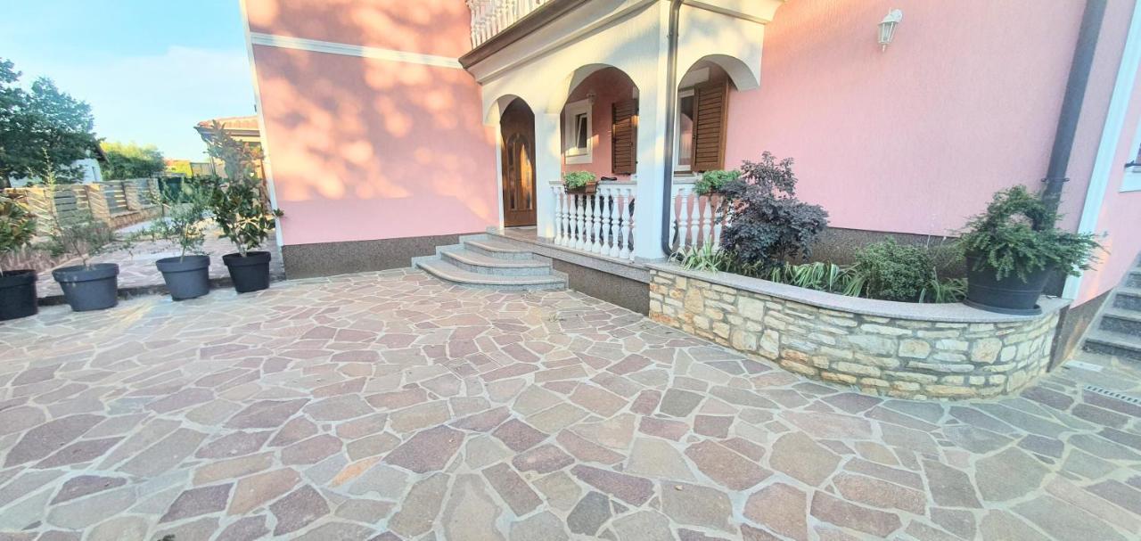 Apartmani Radmila Nova Vas (Porec) Exterior foto