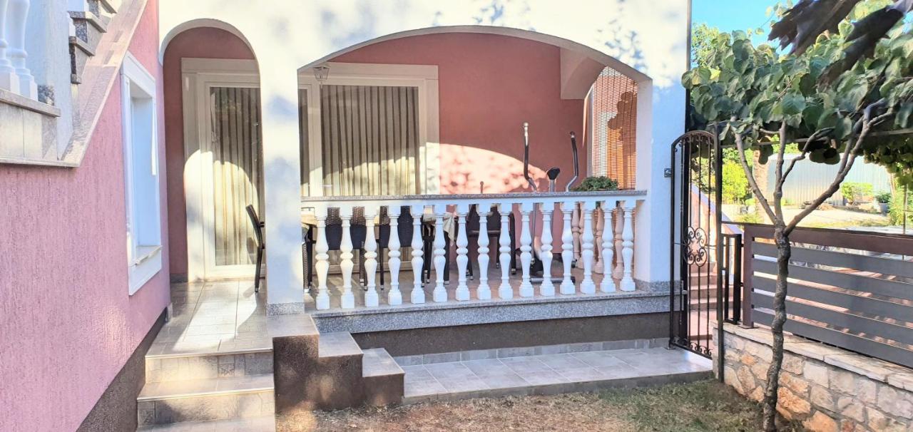 Apartmani Radmila Nova Vas (Porec) Exterior foto