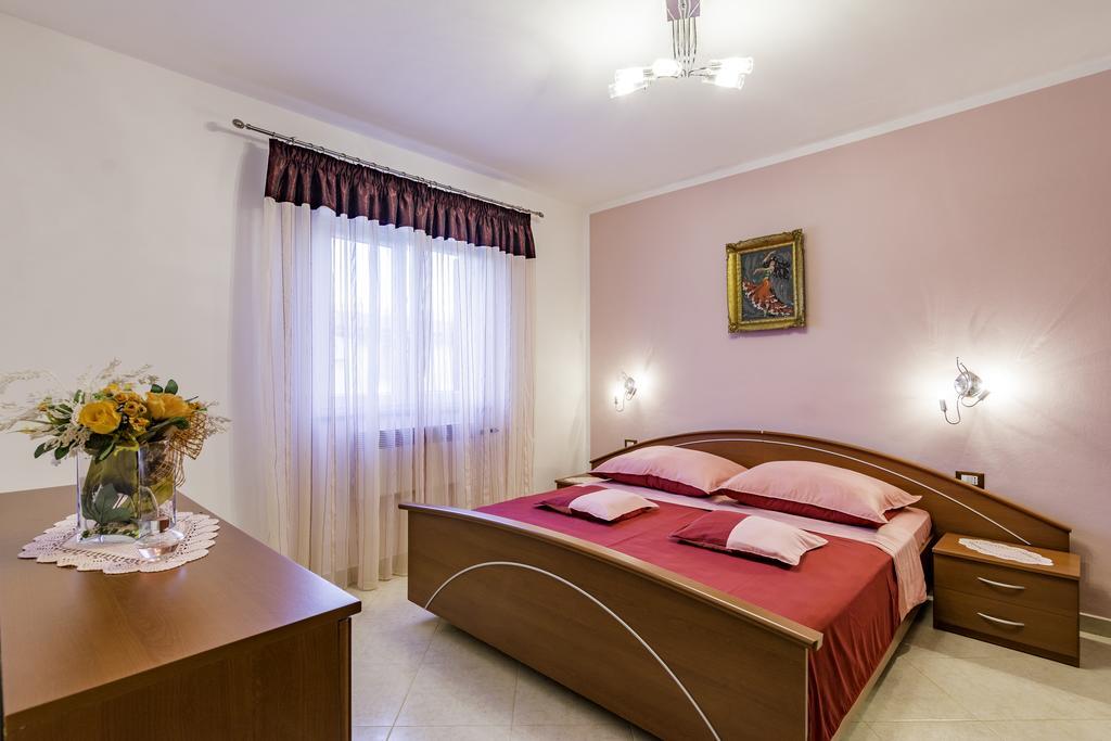Apartmani Radmila Nova Vas (Porec) Exterior foto